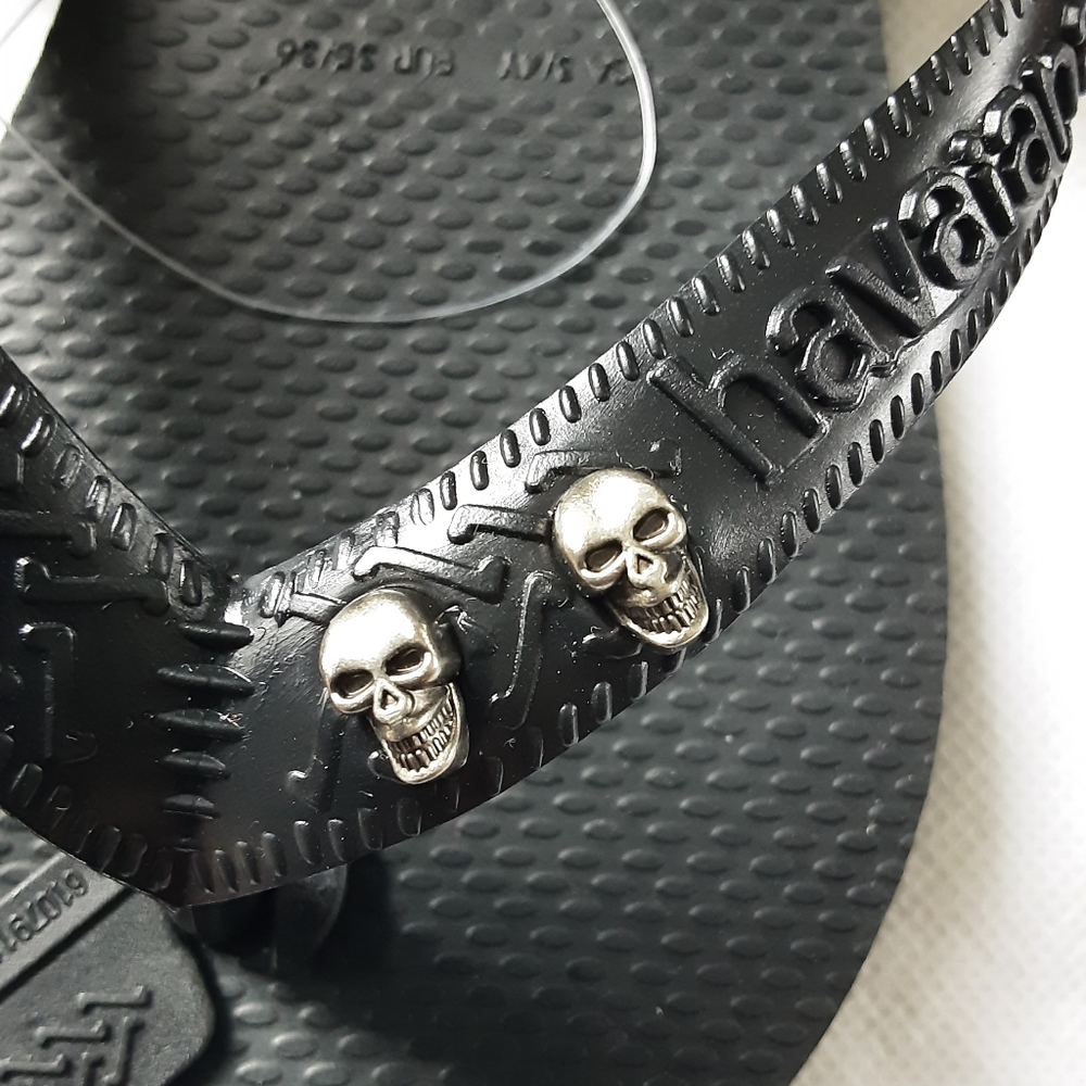 Havaianas Top Black Kids Size 33-34 Studded - SOLD ELSEWHERE - Picture 1 of 8